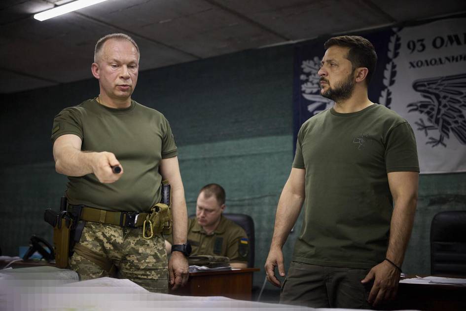 Зеленский Украина қуролли кучлари бош қўмондонини ишдан олди